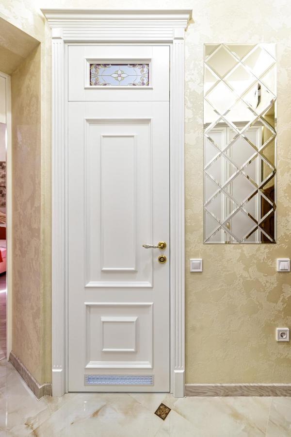 2 Bedroom Apartment Tykha Street City Center With Parking Place Lvov Exteriér fotografie